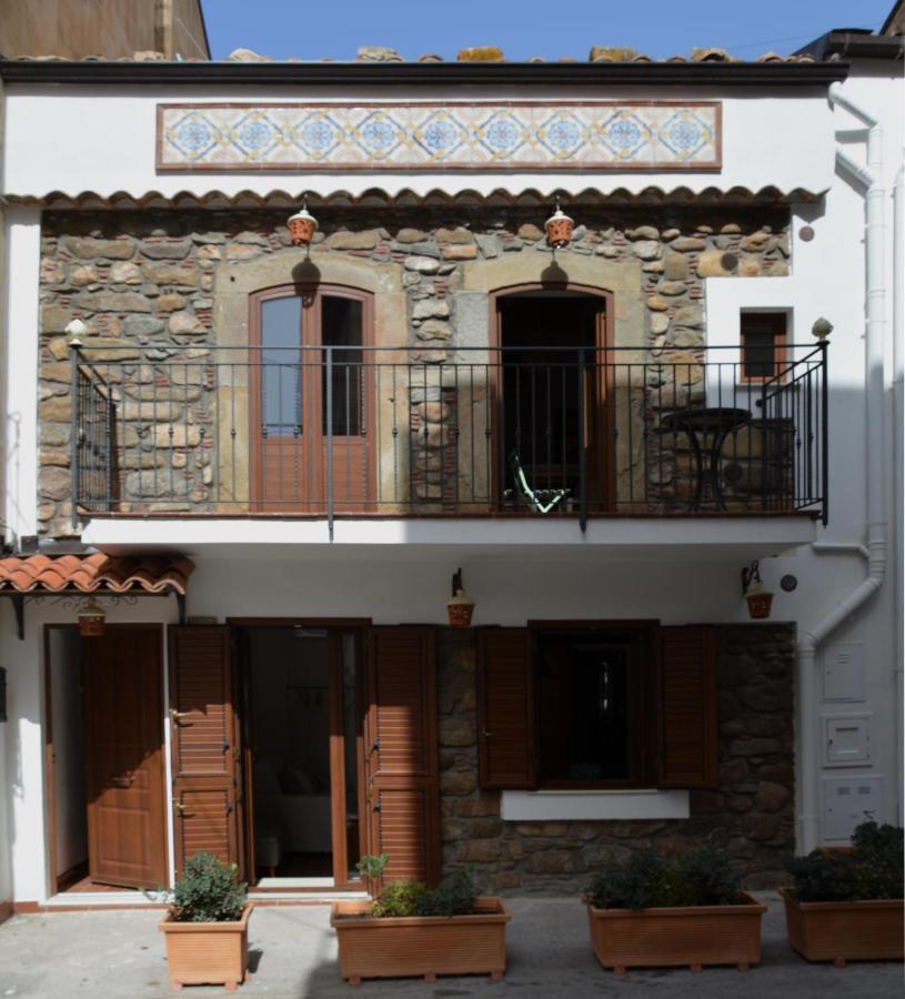 Ficodindia & * Santo Stefano di Camastra